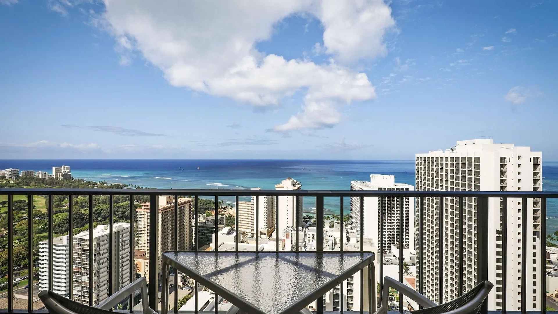 אפרטהוטל הונולולו Aston Waikiki Sunset ארצות הברית